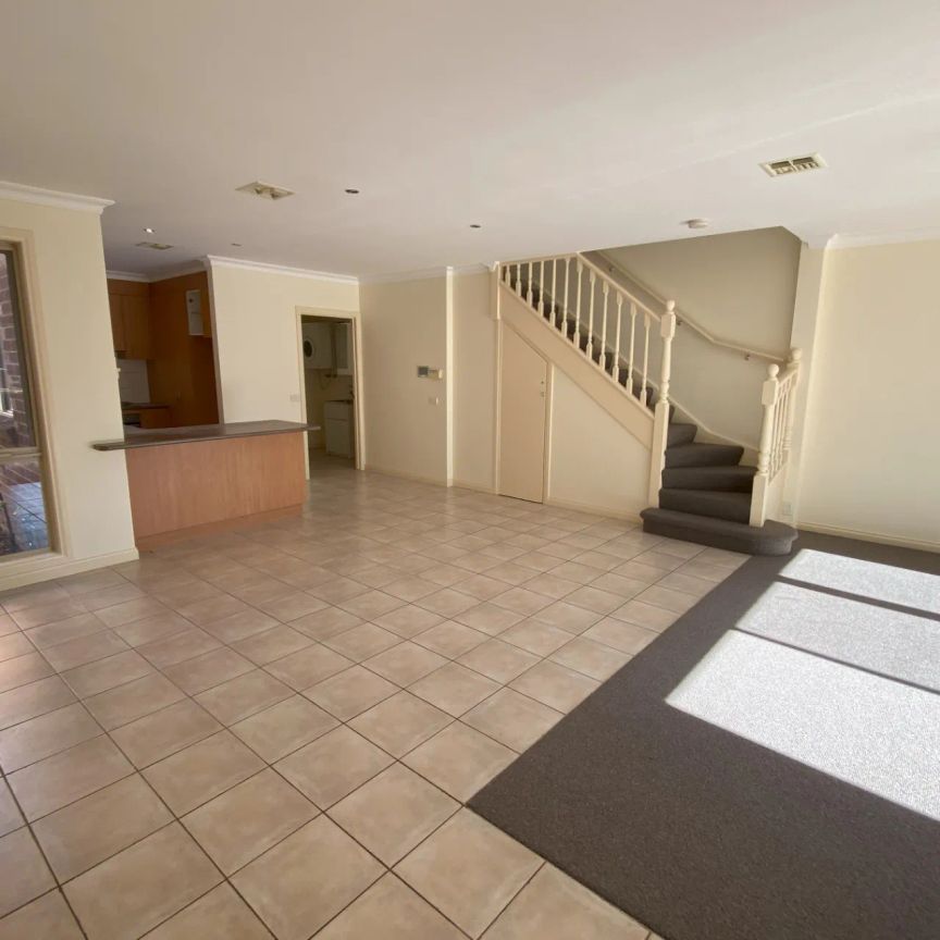 Unit 1/64 Doncaster East Road, Mitcham. - Photo 1