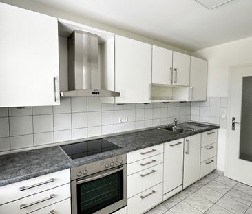 Sanierte 4-Zimmer-Erdgeschoss-Terrassenwohnung in Alt-Harlaching, direkt an der Isar - Foto 2