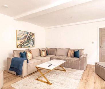 3 bedroom apartment to rent - Photo 2