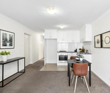 Elevated Elegance on the Edge of Mount Majura - Photo 2