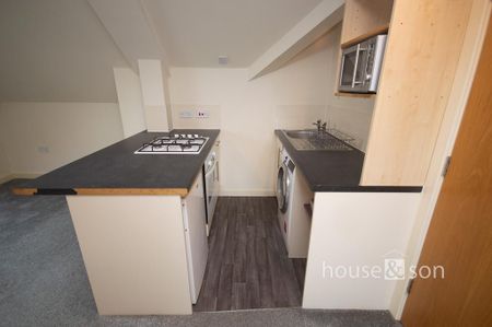 Studio to rent - Photo 3