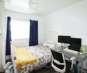 3 bedroom terraced house to rent - Photo 6