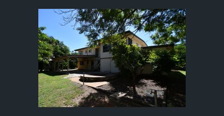 Large family home - Photo 3