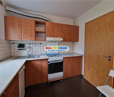Apartament 3 camere, parcare proprie - Cart. German Chitila - Fotografie 3