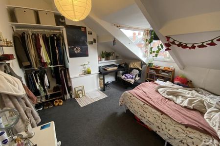 Village Place , - Photo 4