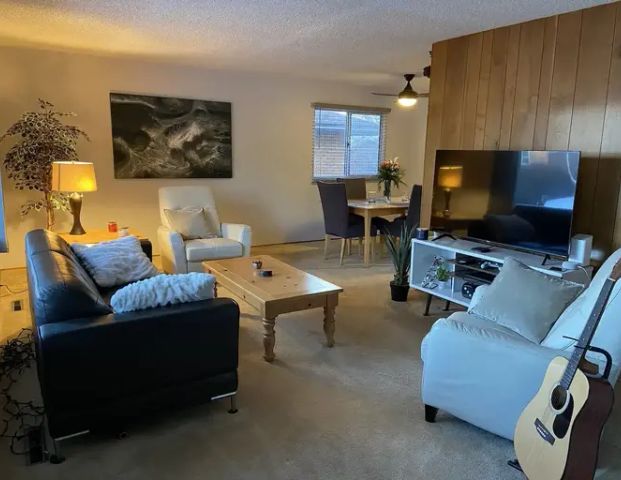 Furnished Rooms for rent | Calgary - Photo 1