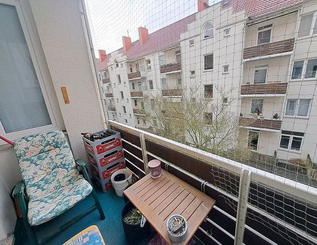 Modernisierte 3-Zimmer-Wohnung mit Balkon Bremerhaven-Geestemünde! - Foto 1