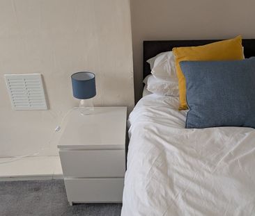 Room in a Shared House, Coverdale Road, W12 - Photo 2