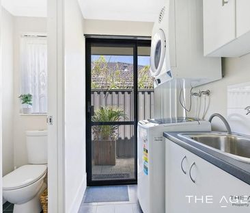 Modern 3-Bedroom Home in the Heart of Baldivis - Photo 4