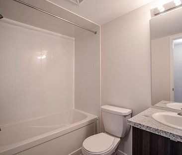 For Lease - 300 Alex Gardner Circle Unit# 61, Aurora, Ontario - Photo 1