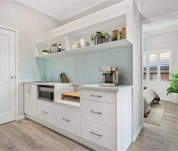 Private 1 bedroom granny flat - all bills included (Electricity, Wa... - Photo 6