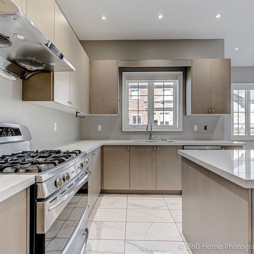 For Lease - 3199 William Rose Way, Oakville, Ontario - Photo 1