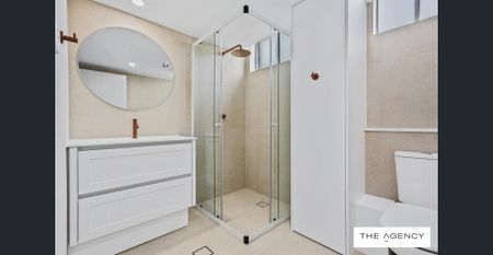 Fully Renovated 2 bedroom Unit Across From Kirra Beach - Photo 5