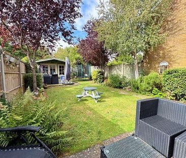 Blandford, DT11 - Photo 2