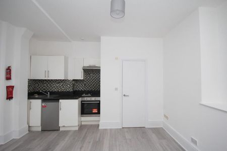 Maisonette to rent - Photo 5