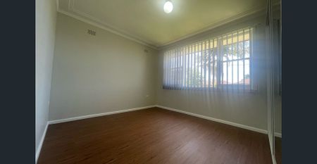 Ground Floor unit in Quiet Cul-de-sac Location! - Photo 3