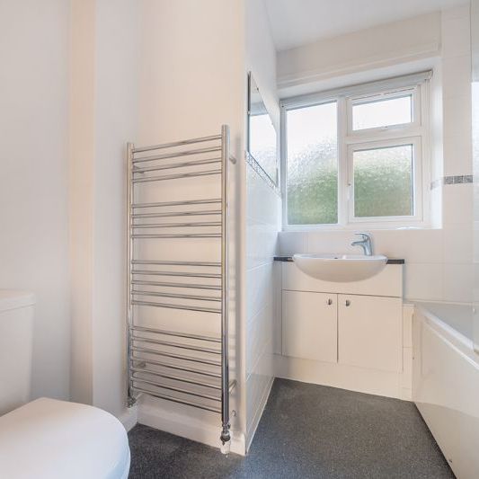 Heather Way, Hindhead, Surrey, GU26 - Photo 1