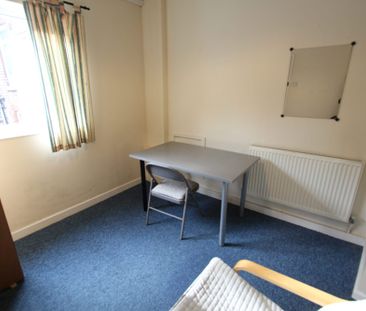 (Upstairs Flat) 47 Stalker Lees Road, Sheffield, S11 - Photo 1