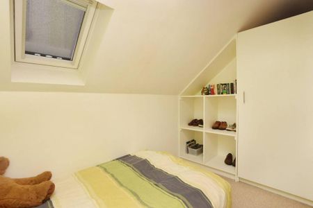 4 bedroom terraced house to rent - Photo 3