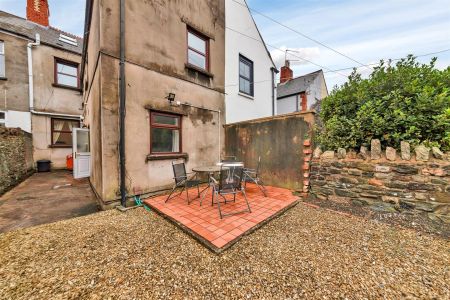 2 Bedroom Flat - Photo 3