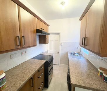 2 bedroom flat to rent - Photo 6