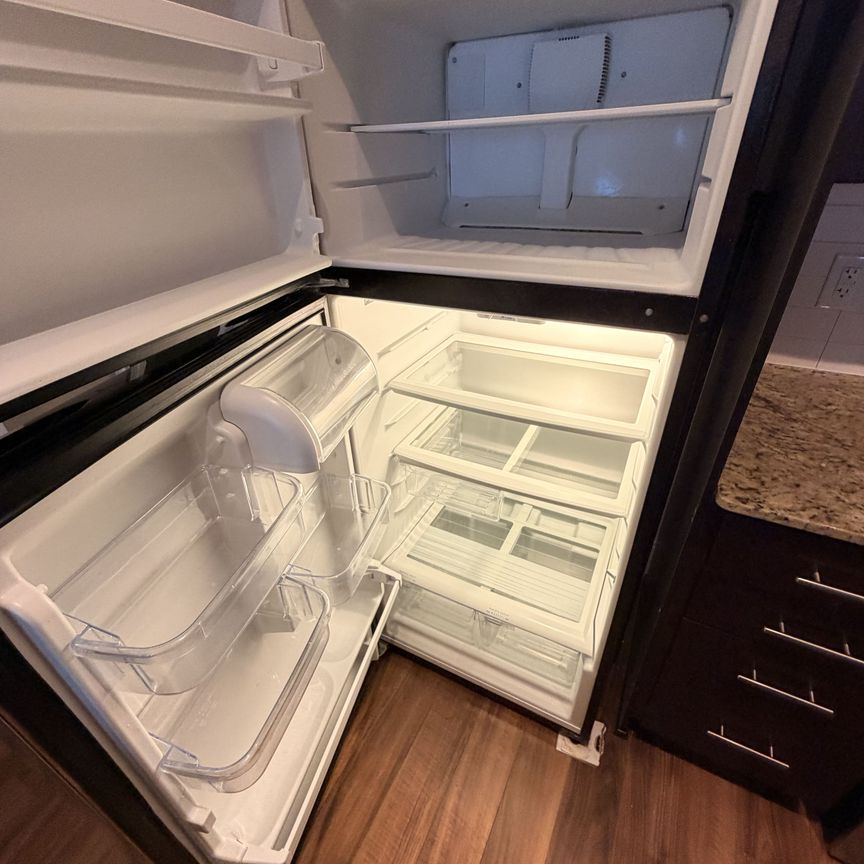 For Lease - 560 Front Street Unit# 808, Toronto, Ontario - Photo 1