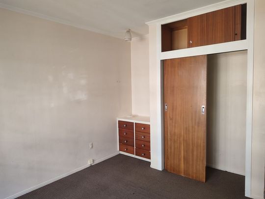 Charming 3BR Pakuranga Townhouse - Photo 1