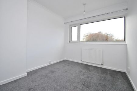 3 bedroom link detached house to rent - Photo 2