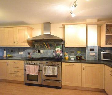 3 bedroom terraced house to rent - Photo 4