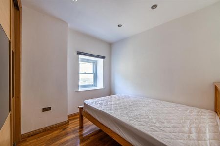 3 bedroom apartment to rent - Photo 4