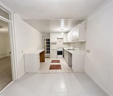 2 Bedroom Flat To Let - Photo 5