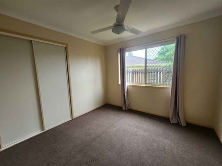 CABOOLTURE - FAMILY & LOCATION - Photo 4