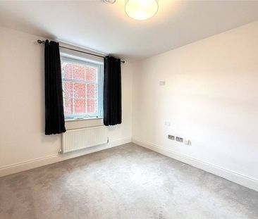 Bloomesbury Avenue, St James Park, Didsbury, Greater Manchester, M2... - Photo 4