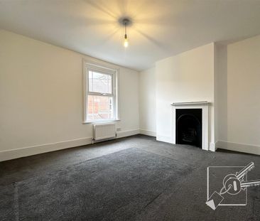 Fosse Road, Tonbridge, Kent - Photo 1