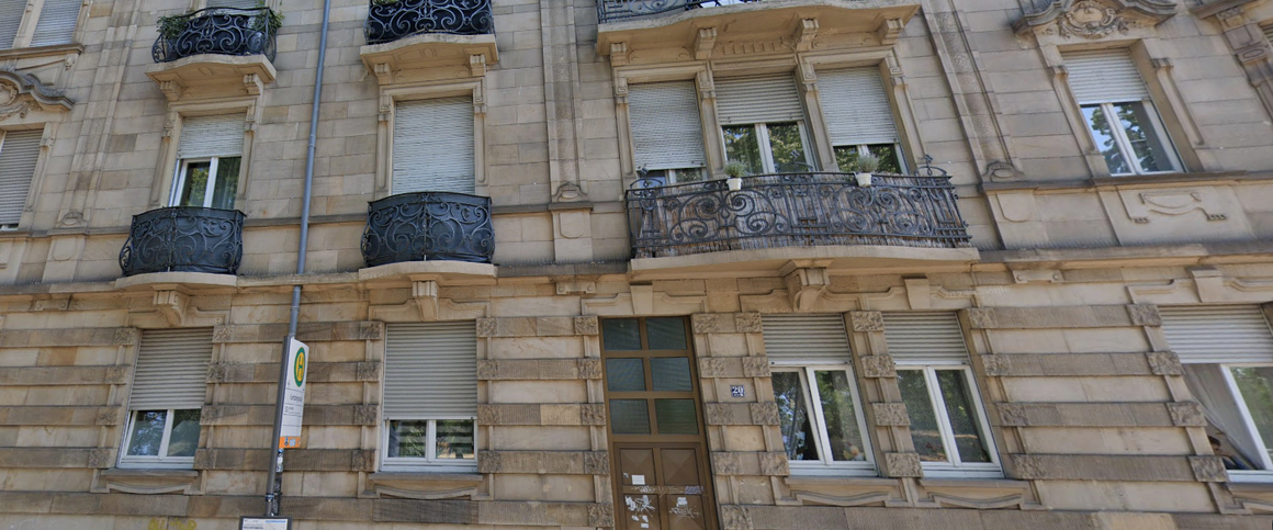 Große 2 ZKB Altbauwohnung zu vermieten ! - Photo 1