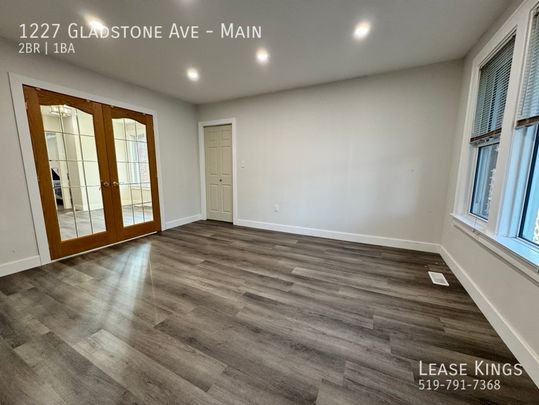 BE THE FIRST TO LIVE IN THIS RENOVATED MAIN FLOOR UNIT IN WALKERVILLE - Photo 1