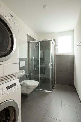 "Living is... enjoying your free time!" - Foto 1