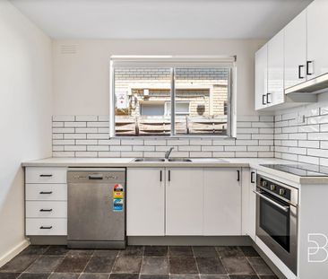 Re-Imagined Timeless Beauty - Photo 5