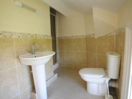 41 Park Crescent, Southport - Photo 4