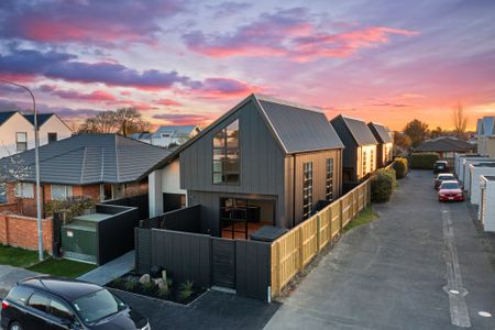 Modern Comfort Meets Easy Living in Riccarton - Photo 4