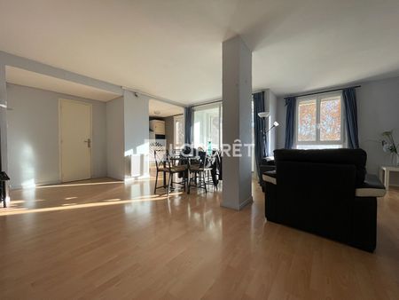 Apartment - Photo 2