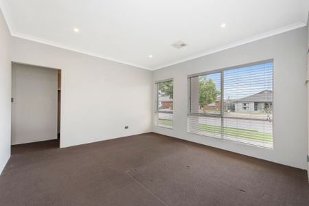 9 Norwood Avenue, Baldivis WA 6171 - House For Rent | Domain - Photo 5