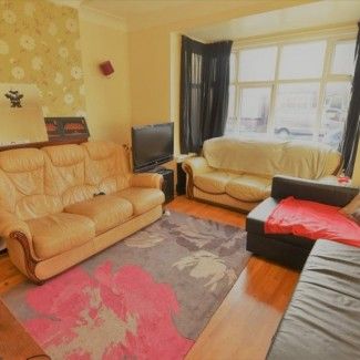 6 Bed - Estcourt Avenue, Headingley, Ls6 - Photo 1