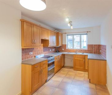 3 bedroom semi-detached house to rent - Photo 5