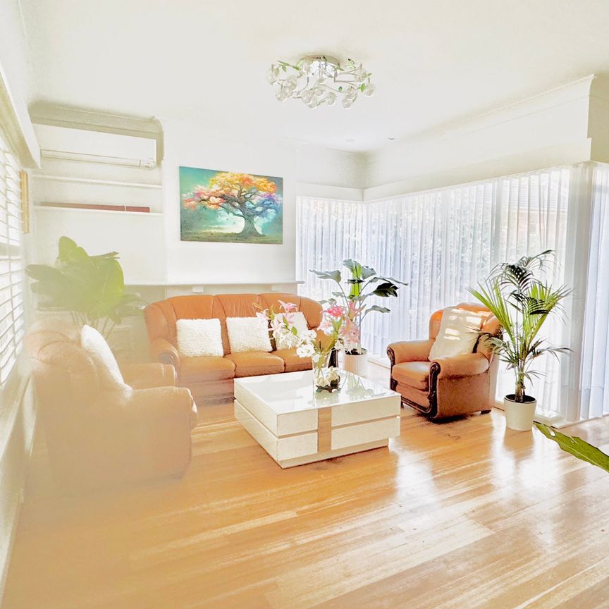 Canterbury - Photo 1