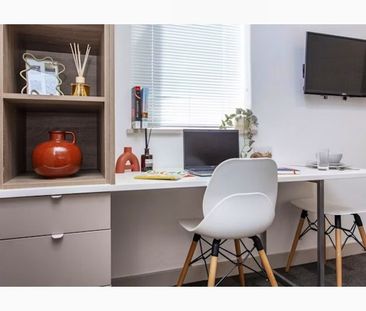 Budget Studio - Photo 1
