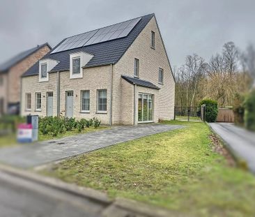 Nieuwbouw woning met 4 slaapkamers, tuin en terras te Mol-Gompel. - Photo 1