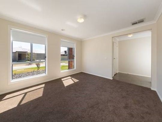 2 McDougall Grove, Wodonga - Photo 1