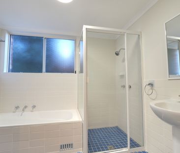 2/33 Burdett Street, Hornsby NSW 2077 - House For Rent | Domain - Photo 3