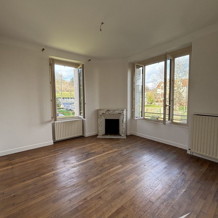 Location Appartement 3 pièces 86m² OBJAT 19130 - Photo 1